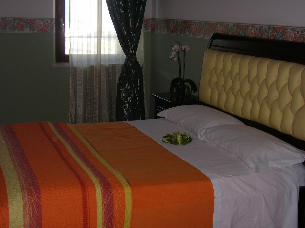 B&B 7 Camini San Giovanni Lupatoto Ngoại thất bức ảnh